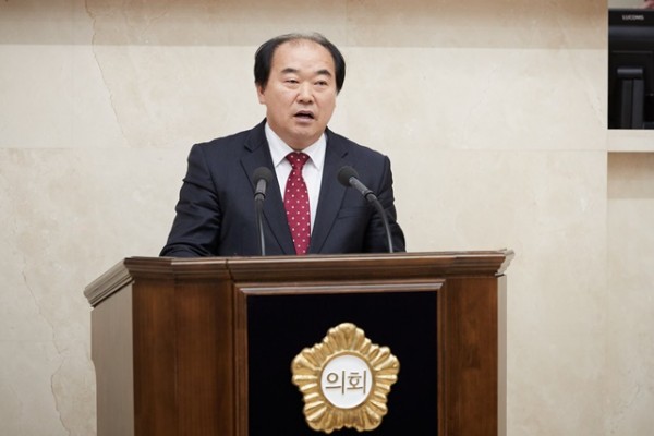 20191126 제238회 제2차 정례회 시정질문(9)-김운봉 의원.jpg