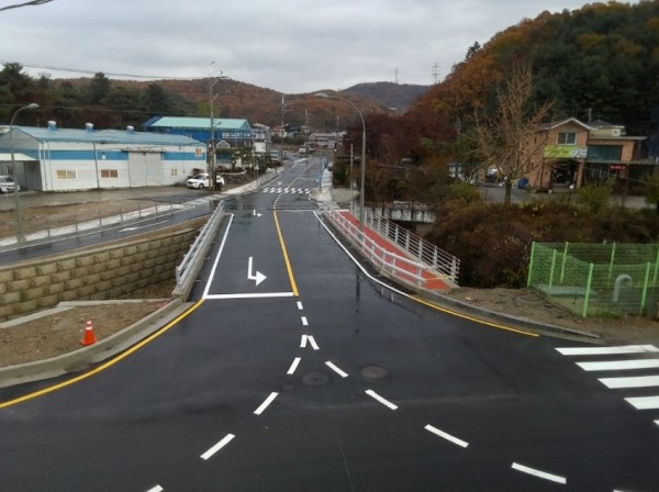 지곡산단 진입로2.jpg