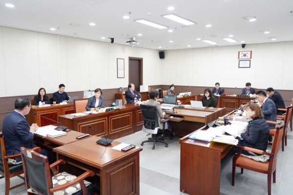 20191129 제238회 제2차 정례회 행감 3일차(1)-자치행정위원회.JPG