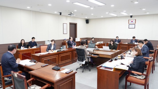 20191129 제238회 제2차 정례회 행감 3일차(1)-자치행정위원회.JPG