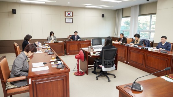 20191205 제238회 제2차 정례회 행감 9일차(3)-경제환경위원회.jpg