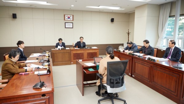 20191205 제238회 제2차 정례회 행감 9일차(4)-도시건설위원회.jpg