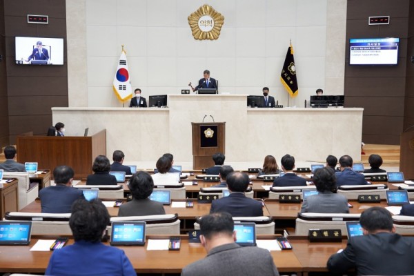 20200407 용인시의회, 제242회 임시회 폐회.jpg