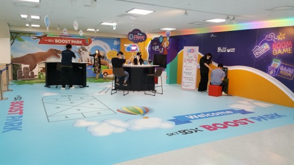 1. SKT 5GX 체험존 사진1.jpg