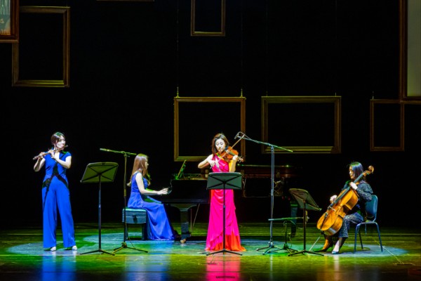 브런치콘서트 20연주사진1.jpg