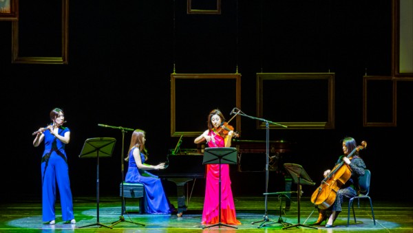 브런치콘서트 20연주사진1.jpg