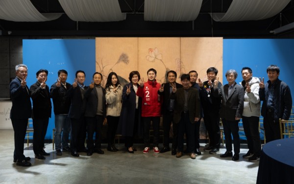 첨부1. 이동·남사 기업·소상공인 상생협의회 간담회 단체사진.jpg