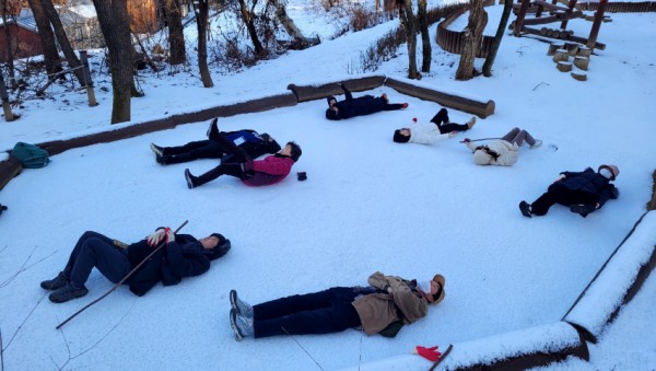 4-2. 용인산림교육센터에서 진행하는 숲 체험 프로그램 모습.jpg