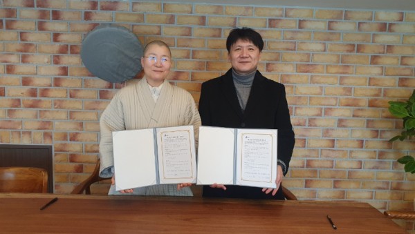 8. 원삼면, 문수산 법륜사와 사랑의 반찬나눔 업무 협약.jpg