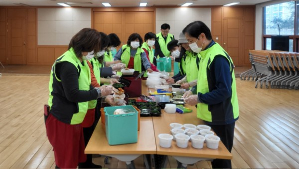 9-2. 풍덕천1동 밑반찬지원.jpg