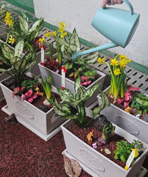 7-2. 용인시농업기술센터는 24일부터 마약중독 입원 환자를 위해 8회에 걸쳐 치유원예교육을 제공한다.jpg