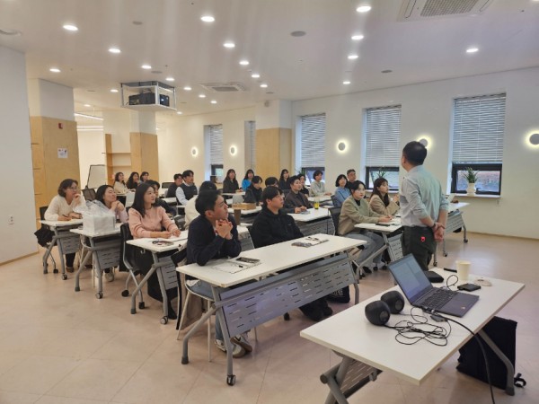 5. 용인특례시에서 지난해 진행한 아동학대 대응 컨퍼런스 모습.jpg