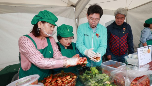 5-2. 이상일 용인특례시장이 19일 농촌테마파크에서 열린 