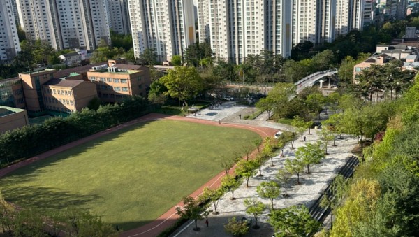 3-2. 바닥 포장 교체 등을 마치고 준공한 기흥구 새물근린공원.jpg