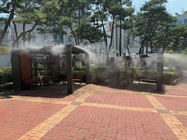 2-2. 죽전중앙근린공원에 설치된 쿨링포그.jpg