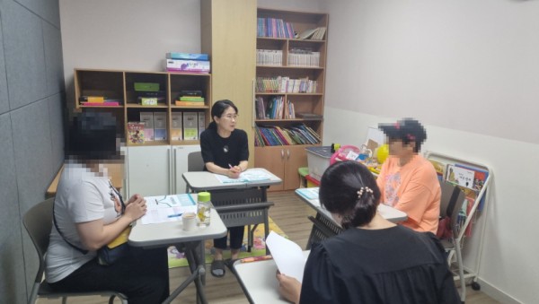 8. 용인특례시 드림스타트의 초보부모 길라잡이 그룹 양육코칭 현장.jpeg