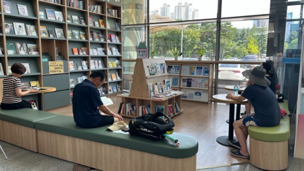 5. 기흥구는 지역내 행정복지센터와 구청 청사를 무더위쉼터로 지정했다.JPG