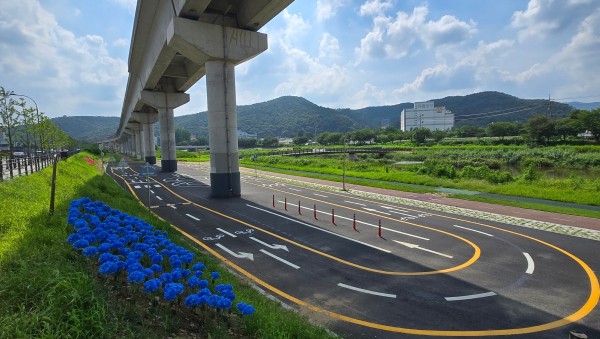 2. 경안천변 자전거 연습장.jpg