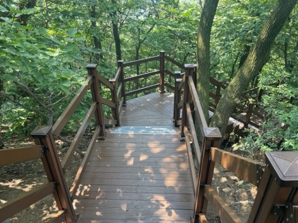 5-2. 용인특례시 처인구는 정광산~벌덕산의 급격사 구간을 정비했다.jpg