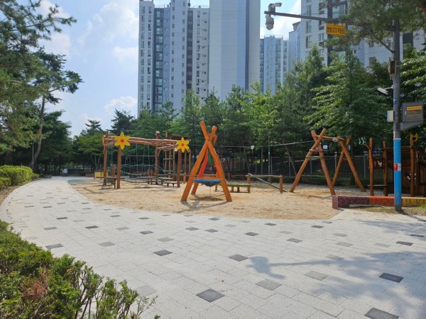 4-1. 삼가동 물방울어린이공원 ‘경기 아이누리놀이터’.jpg