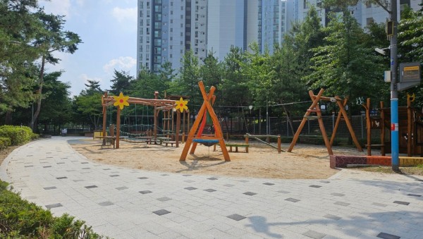 4-1. 삼가동 물방울어린이공원 ‘경기 아이누리놀이터’.jpg