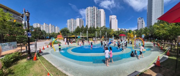 9. 용인특례시는 18일 공원 물놀이장을 일제히 폐장했다. 사진은 내꽃근린공원 물놀이장 (1).JPG