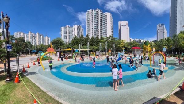 9. 용인특례시는 18일 공원 물놀이장을 일제히 폐장했다. 사진은 내꽃근린공원 물놀이장 (1).JPG