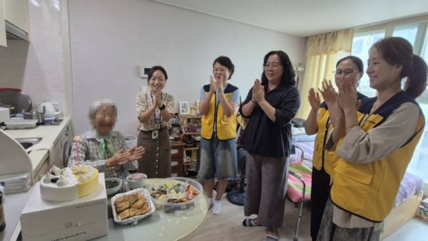 6-1. 기흥구 동백3동 지역사회보장협의체는 독거어르신 대상 
