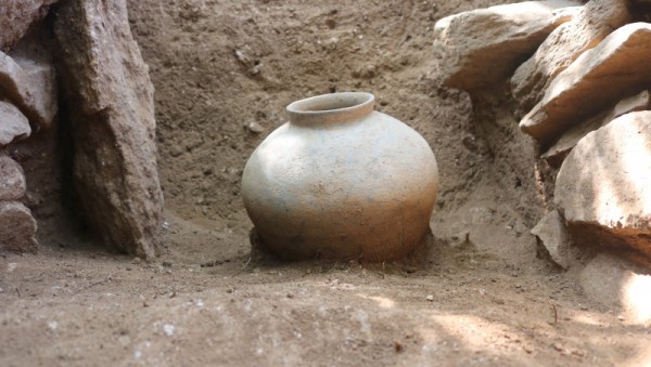 1-3. 용인특례시 보라산 백제고분군 석곽묘에서 출토된 직구단경호.JPG