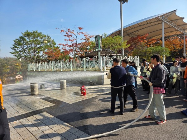 6. 5일 기흥구청에서 합동 소방 훈련이 진행되고 있다.jpg