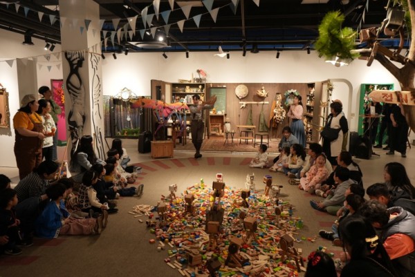 [사진1] 용인문화재단, 2026년 만원 조아용 첫 번째 시리즈 제페토의 작업실  피노키오의 탄생 개최.JPG