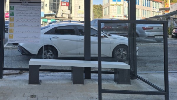 4. 기흥구는 구 내 주요 버스승차대 13곳에 온열 의자를 설치했다.jpg